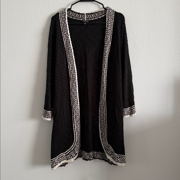 torrid Sweaters - Torrid Black and White Textured Open Front Cardigan Size 3